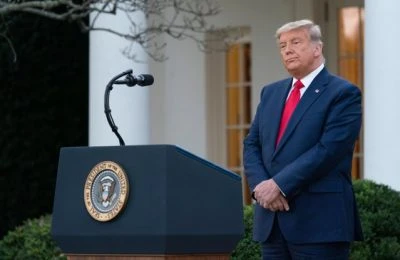 Donald Trump şi-a scurtat vacanţa în Florida şi a şi a revenit brusc la Washington DC. Motivele din spatele deciziei