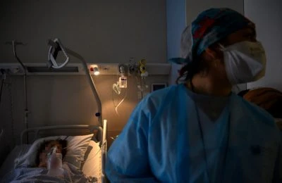 Un medic din Ploieşti, ironii la adresa protestatarilor: Partikip…Jos Covidu’!