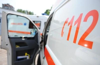 Un tramvai a deraiat în Arad. O pasageră a fost dusă la spital