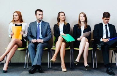 Schimbări pe piaţa muncii: Zile libere, taxe suplimentare, regulament intern obligatoriu